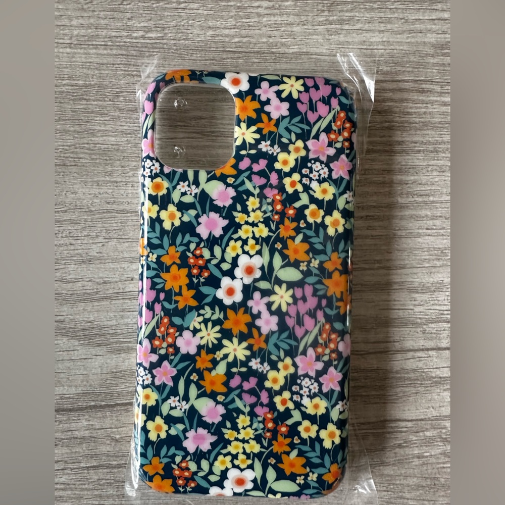 Set of 3 Casely iPhone 11 cases - Picture 4 of 7
